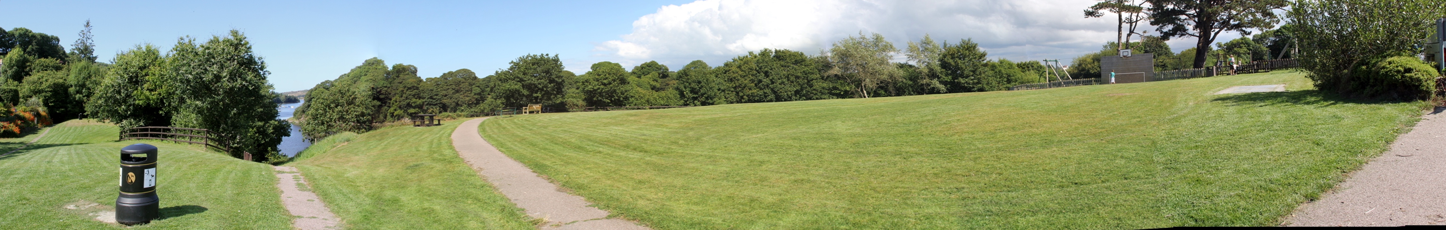 Alex gardens panorama 2014 3